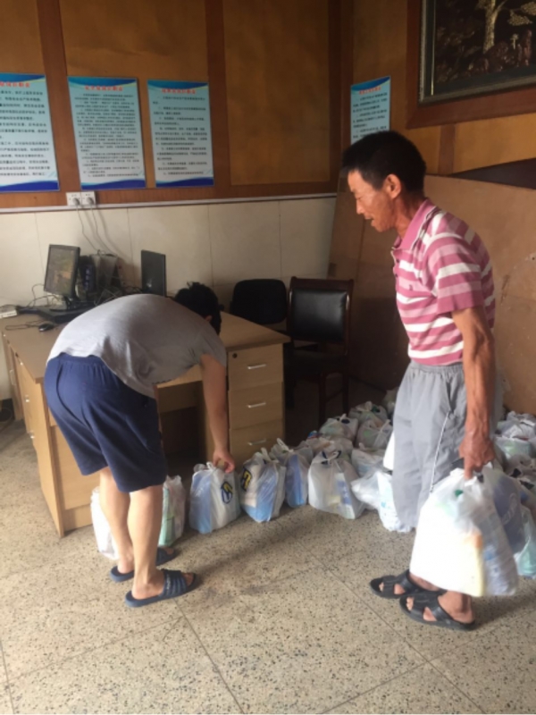 三伏高温送清凉  致敬一线爱体育·体育（中国）官方网站人